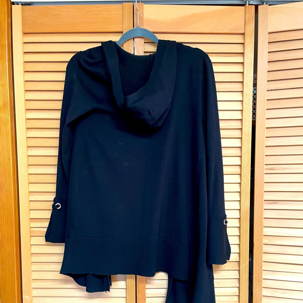 Portelli hooded, buttonless sweater. Size small - Picture 2 of 5